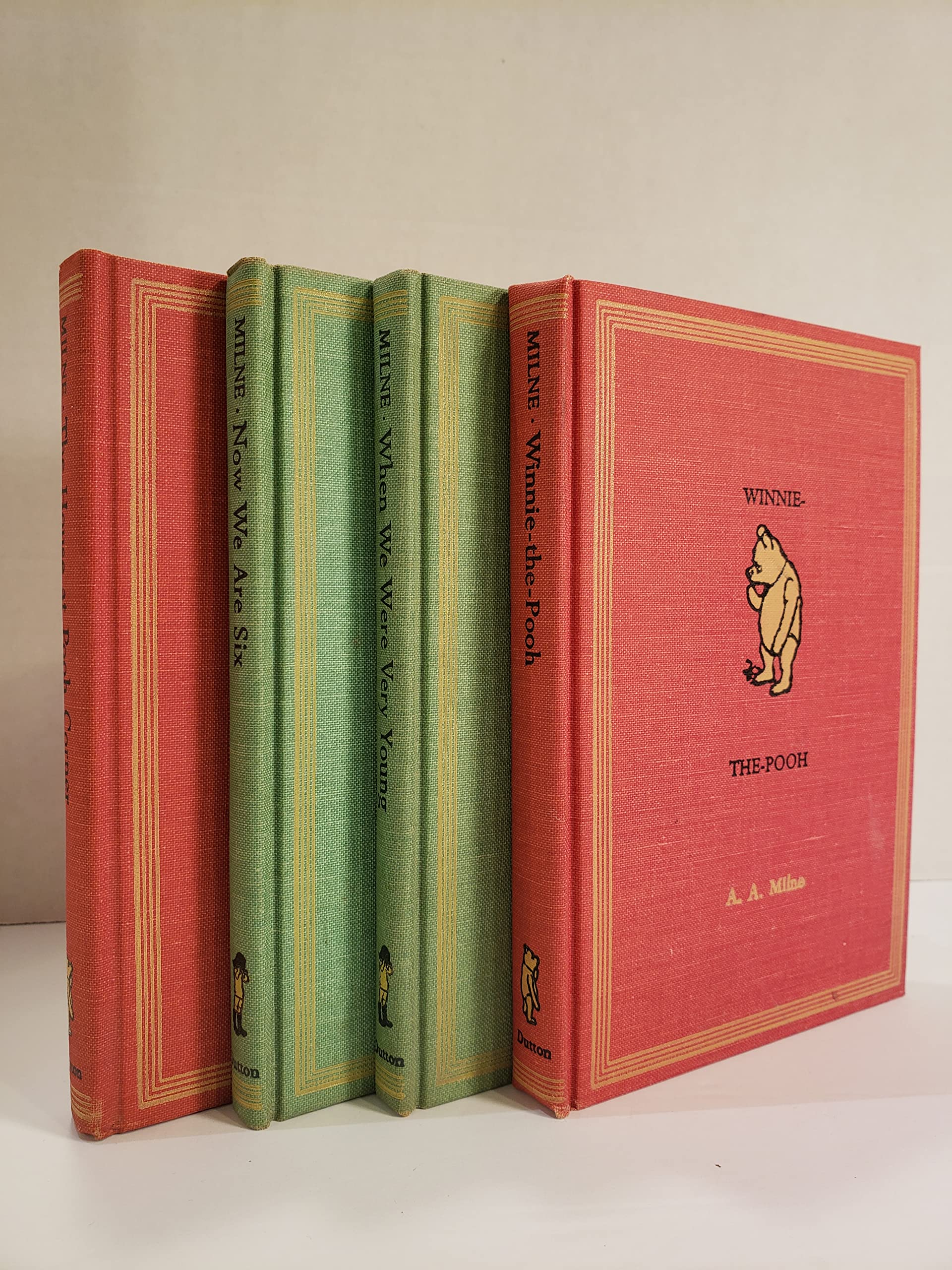 Pooh's Library: The Color Editions (4 Volume Boxed set): good