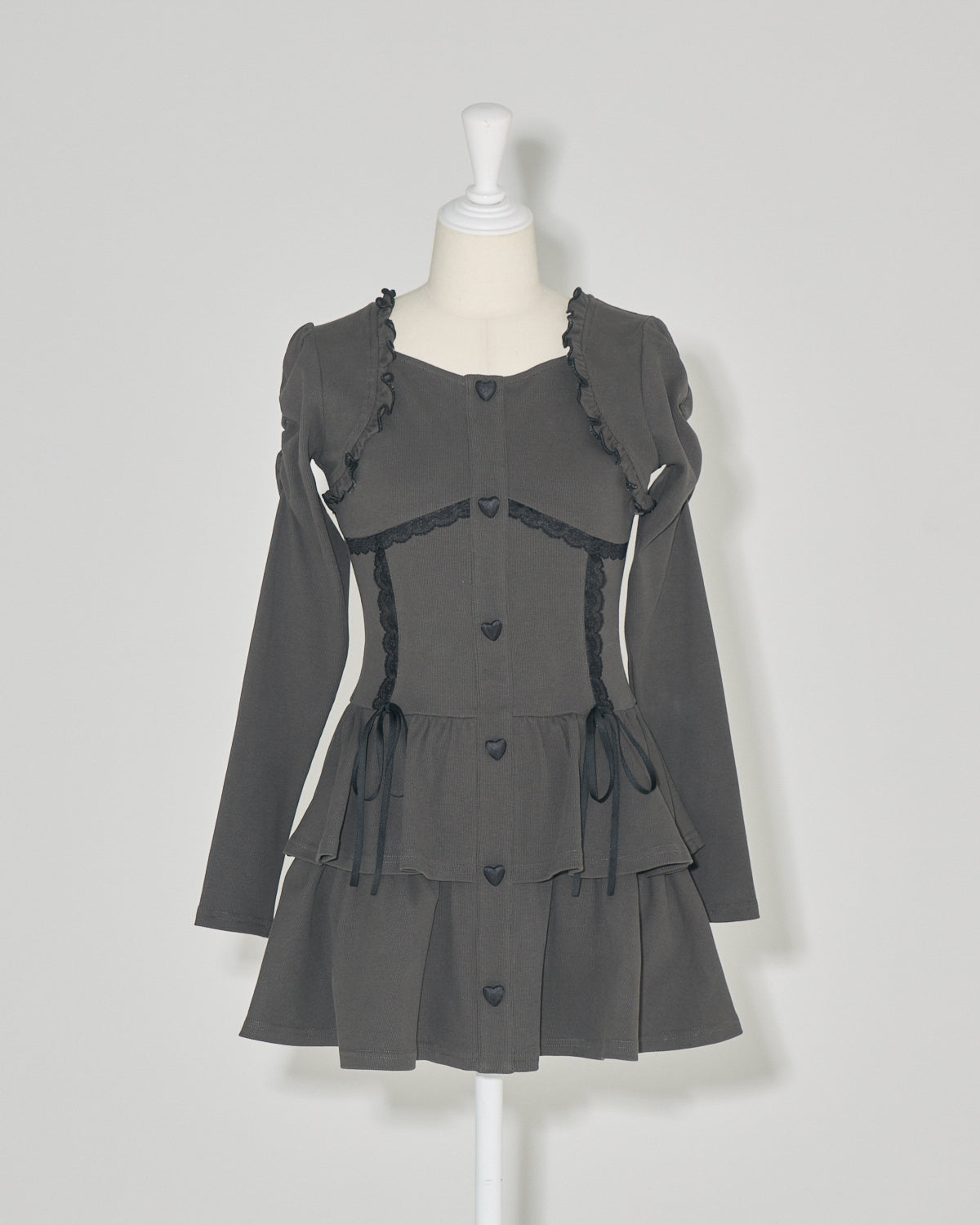 ハートボタンティアードリブワンピース – pium