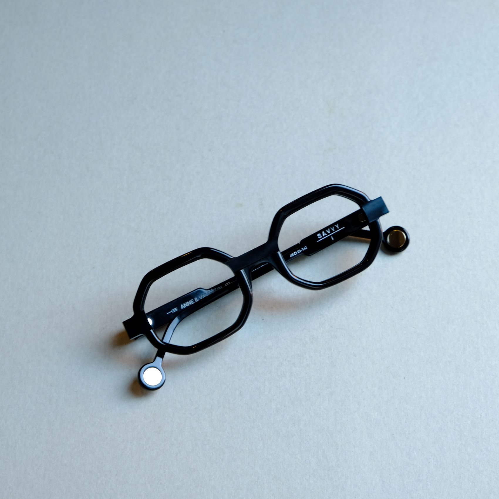 ANNE ET VALENTIN／アンバレンタインの投稿一覧 | メガネのセレクト