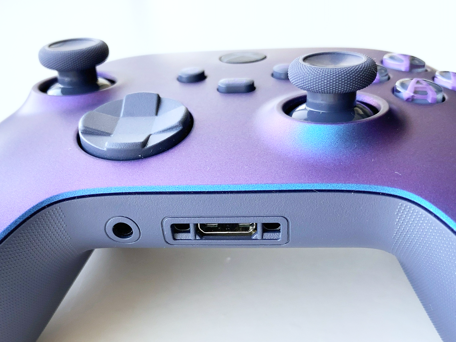 Xbox ワイヤレス コントローラー (ステラ シフト) 買ってみた