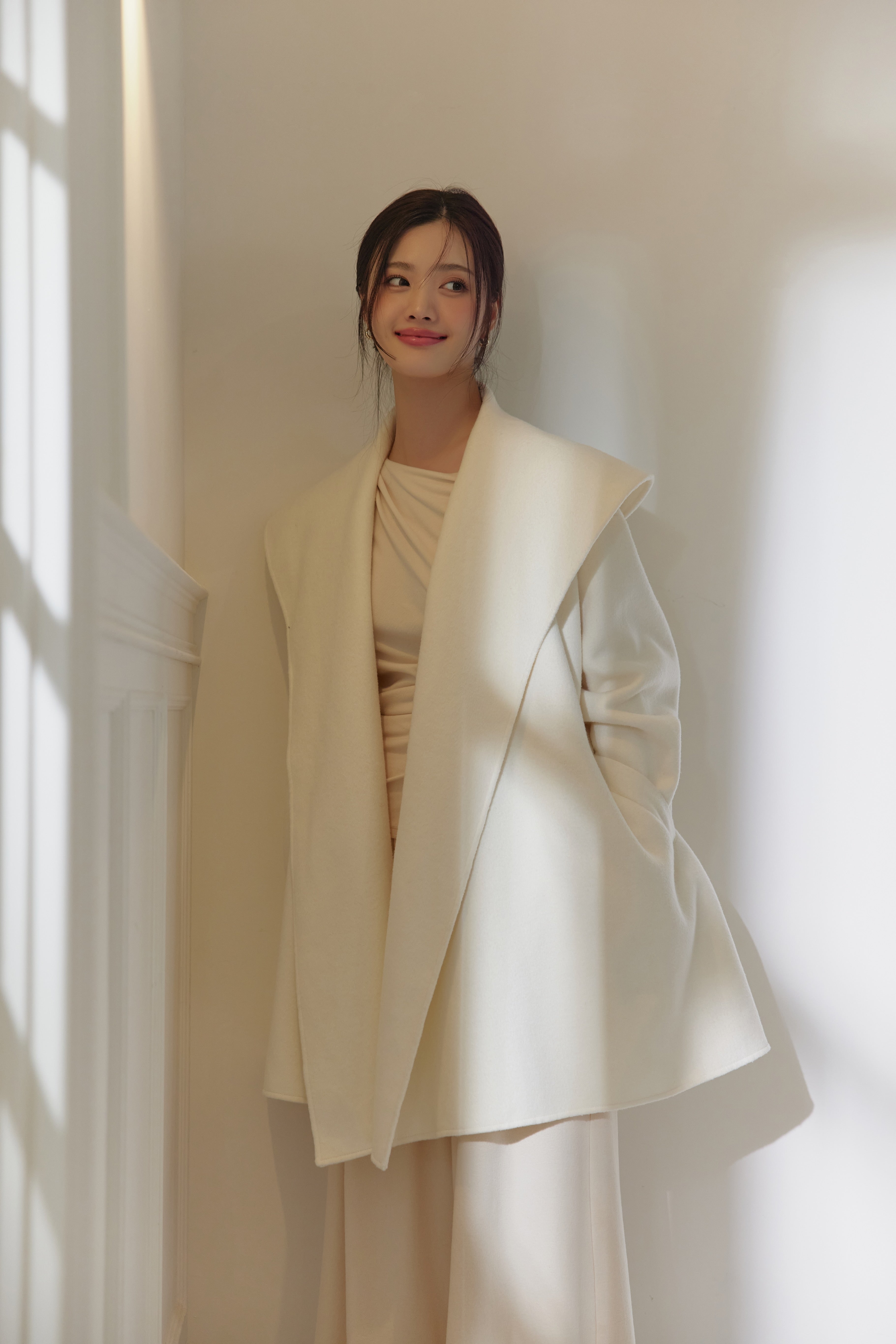 ショールカラーウールミドルコート – poláura OFFICIAL ONLINE STORE