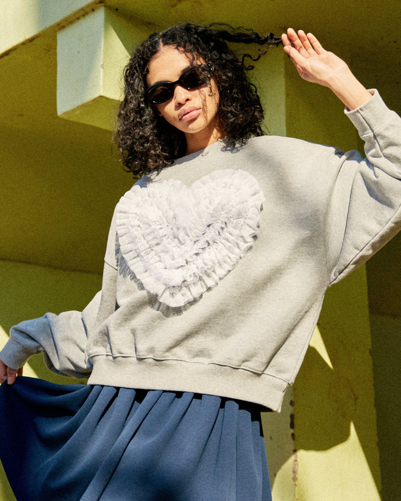 Heart dot tulle sweatshirt (gray)