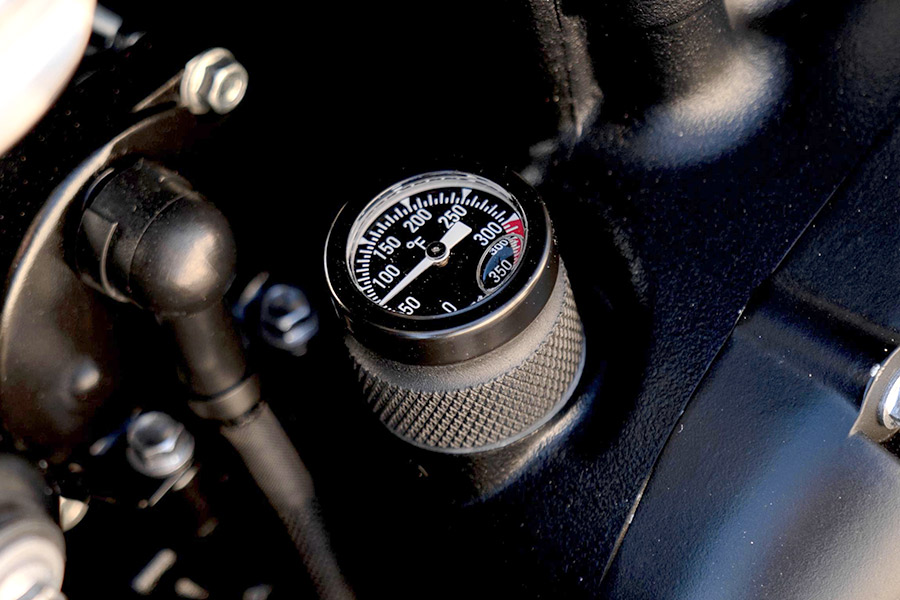 未開封】Motone 油温計 摂氏 水冷 未開封】Motone 油温計 摂氏 水冷