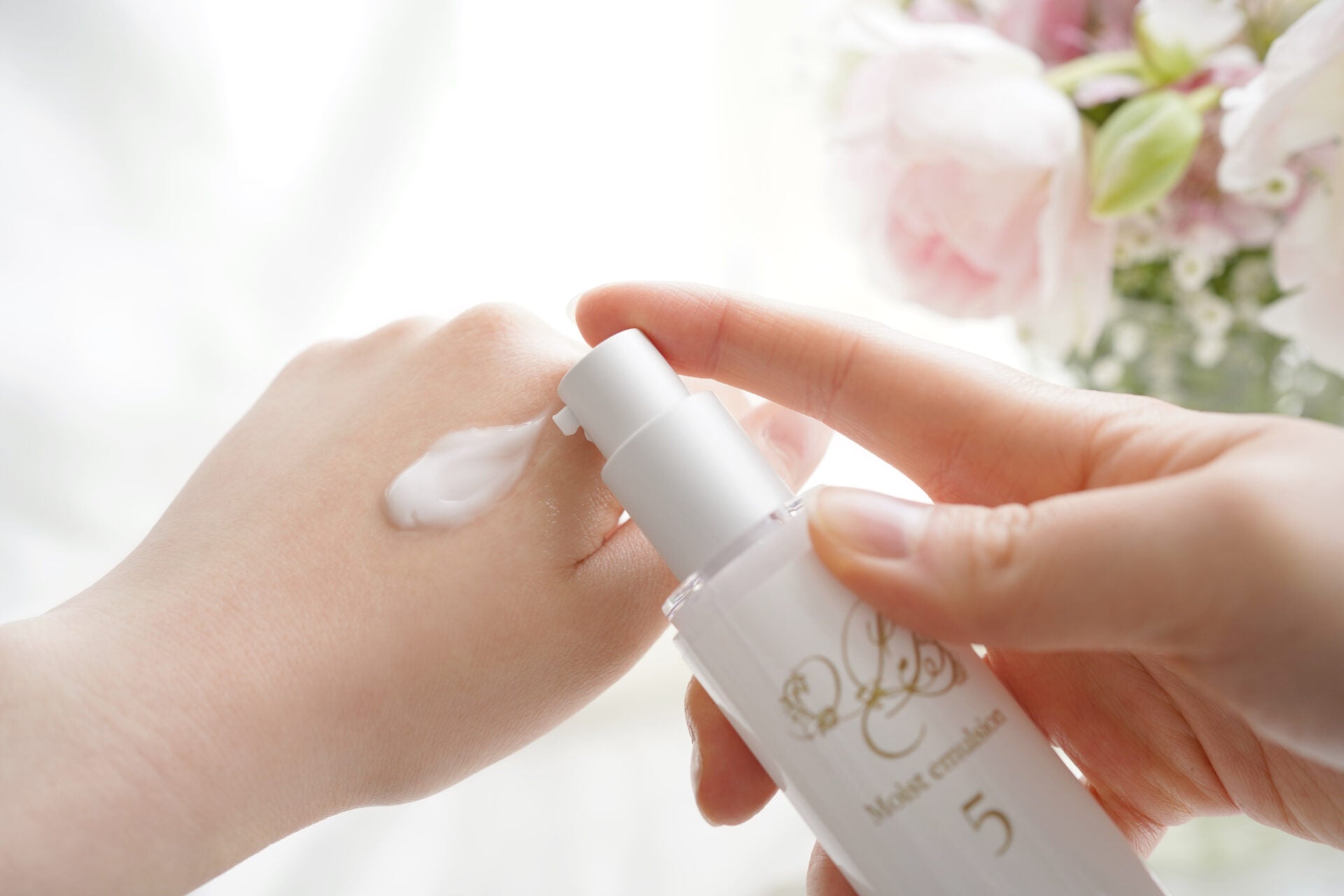 プラージュボーテ モイストエマルジョン | ニキビ跡・シミ・ハリ不足