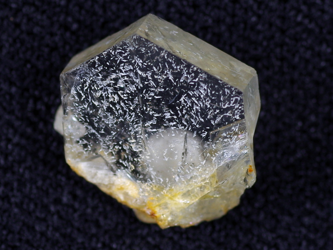 燐灰石 apatite - 岩石鉱物詳解図鑑planetscope