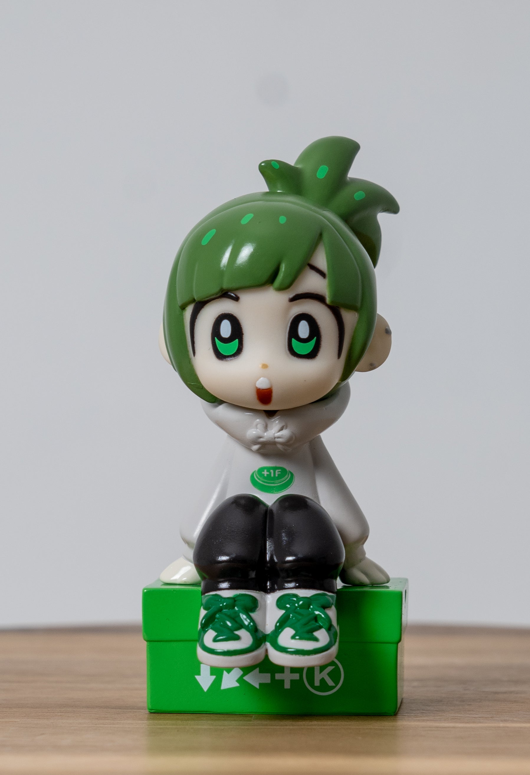 1F KICK chan FIGURE | Sit Gal KICKちゃん ソフビフィギュア