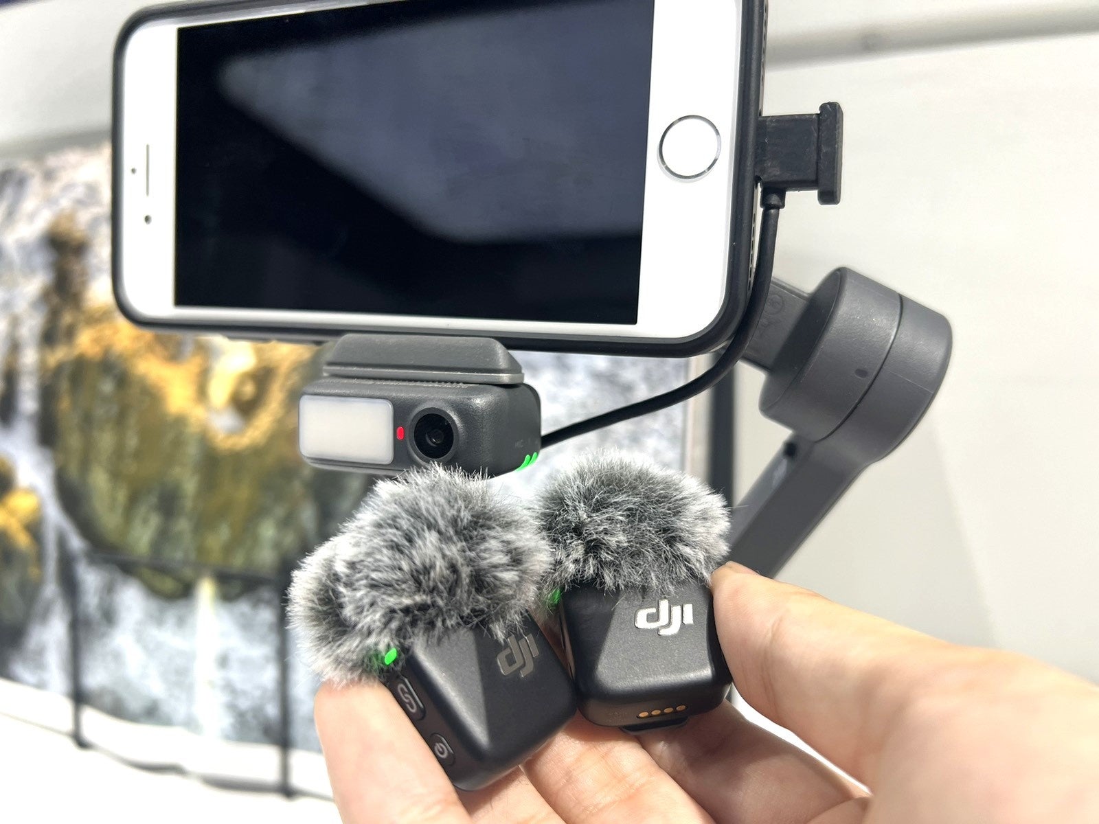 スマホでプロ級撮影！手ブレなしのスマホ用ジンバル「OSMO MOBILE 7
