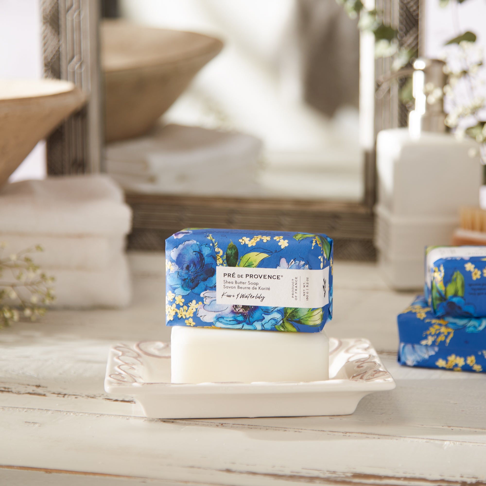 Kiwi & Waterlily Soap Bar (150g) – Pré de Provence