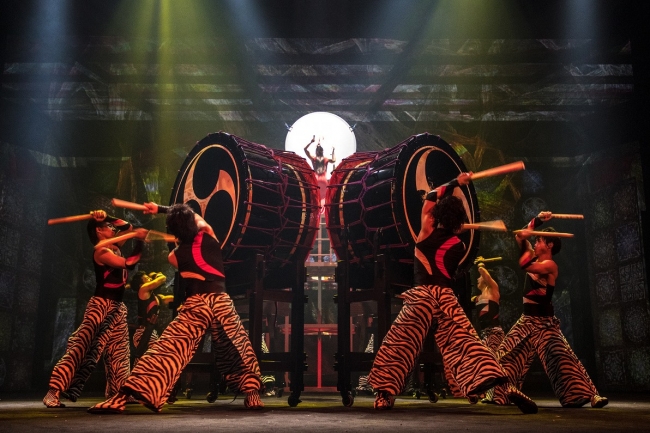 和太鼓エンターテインメント集団『DRUM TAO』2018年度新作『RHYTHM of