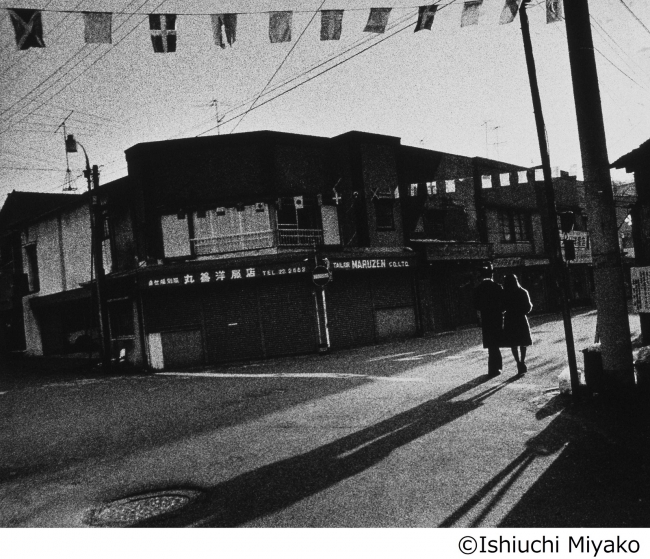 横浜美術館で開催中の企画展「石内 都 肌理（きめ）と写真」と一緒にお