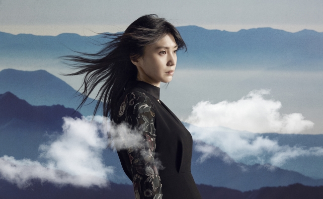 完全復活した鬼束ちひろ。6年ぶりのオリジナルアルバム『シンドローム