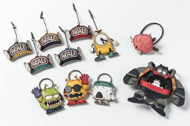 OJAGA DESIGN × Dr.スランプ アラレちゃん コラボレーションレザー