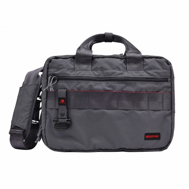 New Balance×BRIEFINGコラボレーション第3弾グレーを纏ったラゲッジ