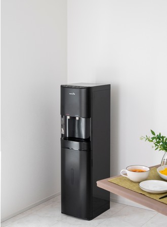 水は重い」を解消、ボトルを“シタカラ”入れるウォーターサーバー～ 新