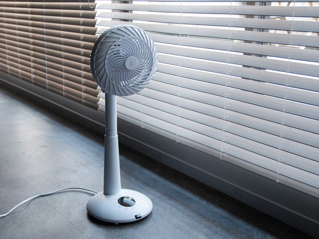 Epeios】スタンド型構造と除菌機能搭載でお部屋をもっと快適に！1年