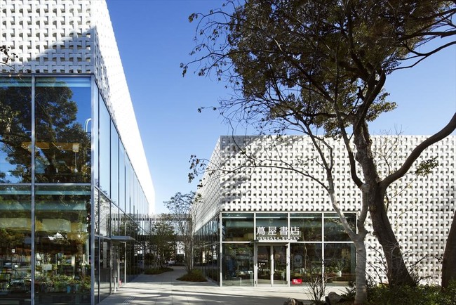 代官山 蔦屋書店 】10周年記念 ペトロールズフェア コラボレーション