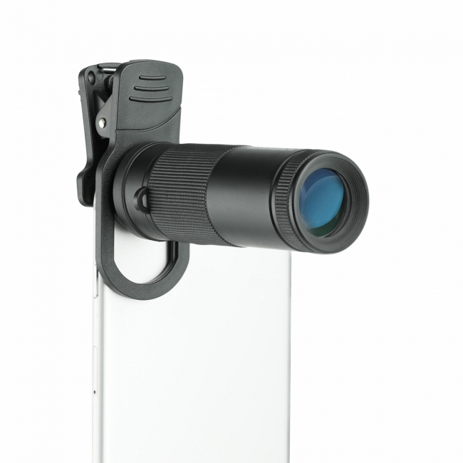 遠くの被写体を近くに大きく写す望遠8倍スマホ用クリップレンズ