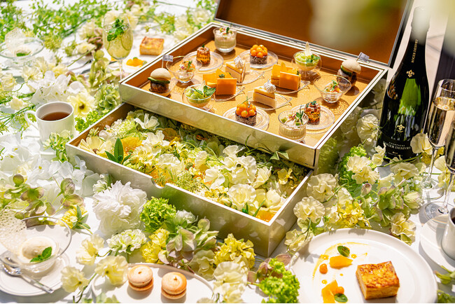 パークビューで味わう、初夏だけの優雅なティータイム。アフタヌーン