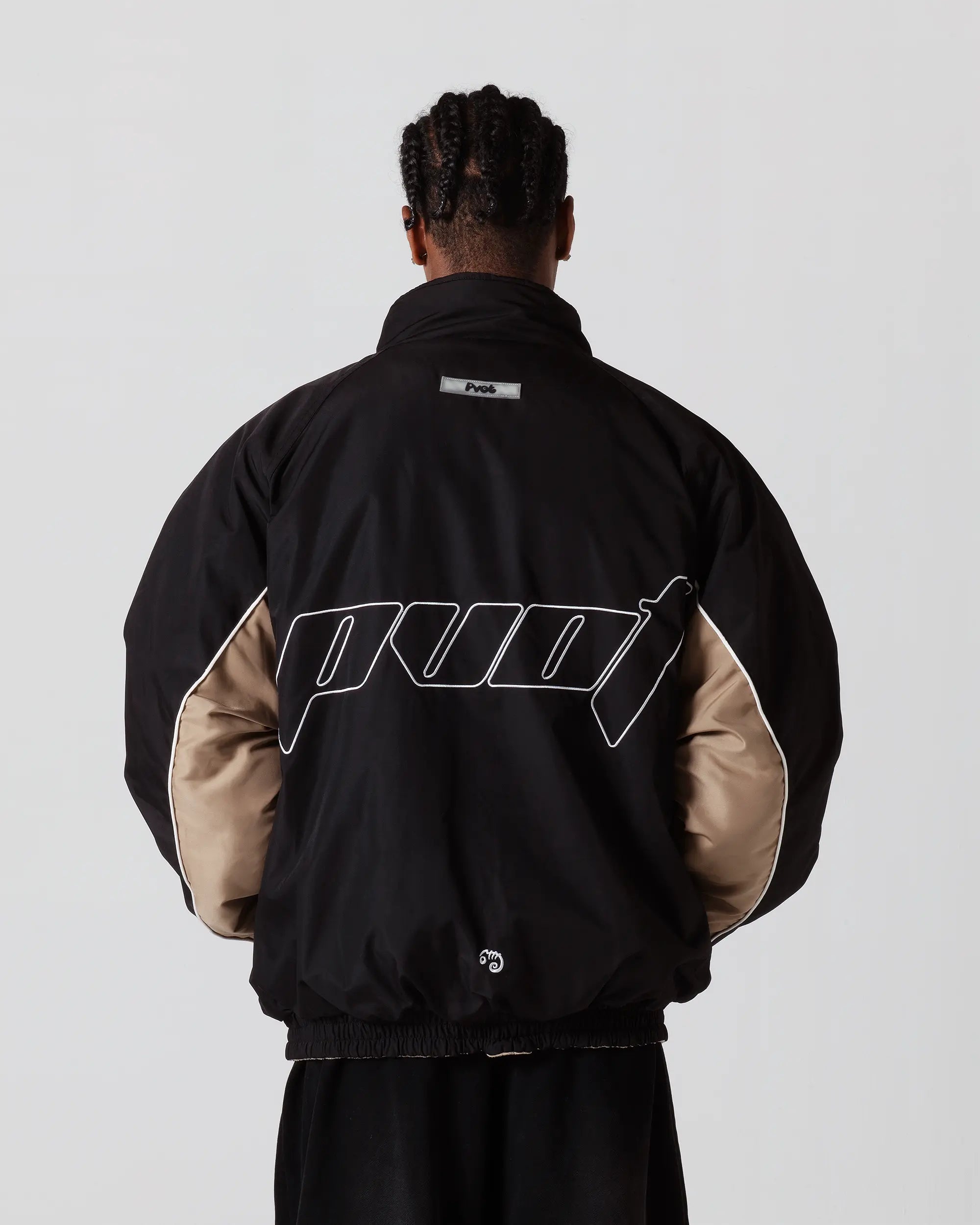 Pvot Crew Stadium Jacket (Black / Beige)
