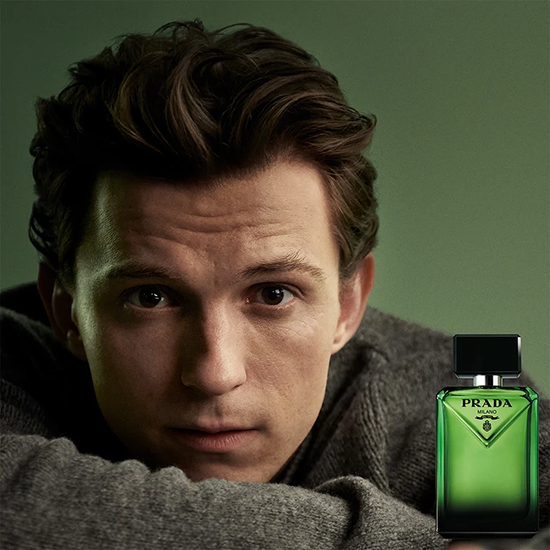 PRADA BEAUTYがトム・ホランドが体現するアンバリーウッディの香りの新