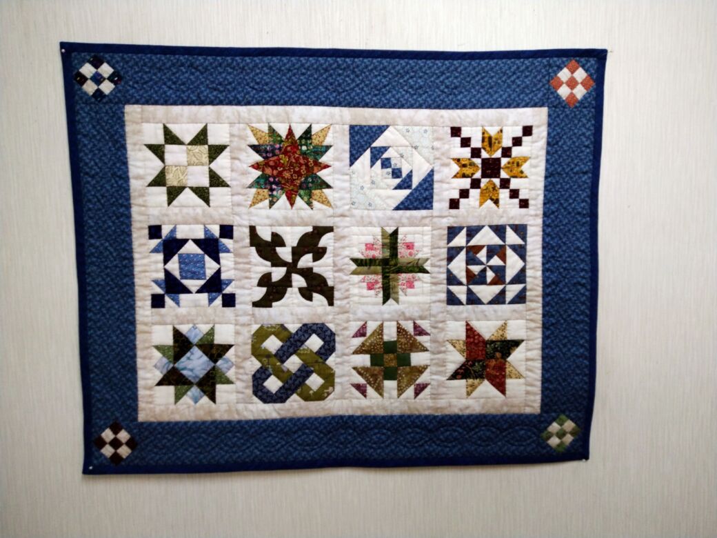 サンプラーキルトのタペストリー｜パッチワークショップJOY 山口県 光市