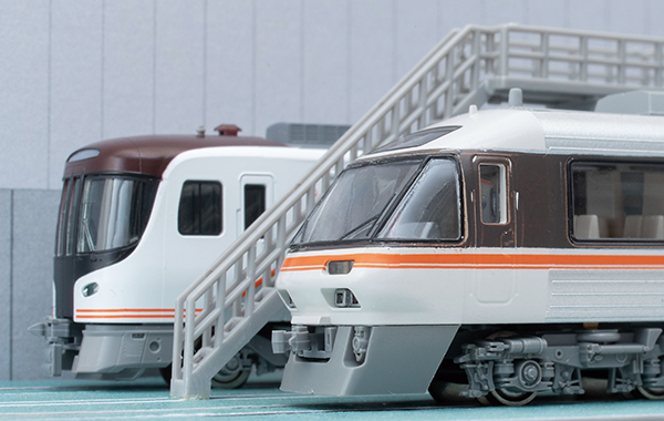 実物の展示風景を鉄道模型で 京都鉄博の「車両工場風展示台」を作った