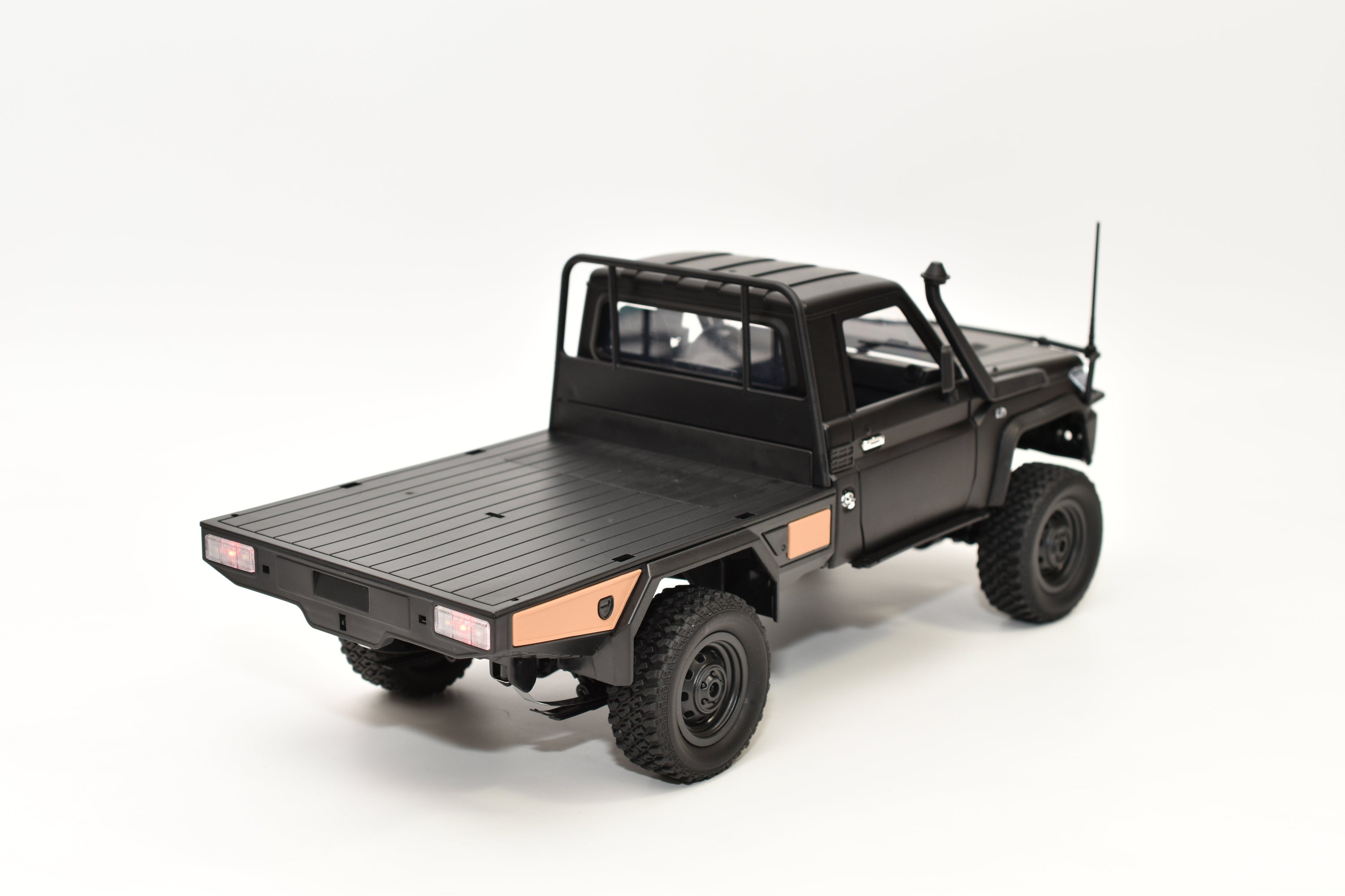 MNモデル トヨタ ランドクルーザー79オーバランド仕様 アウトドア