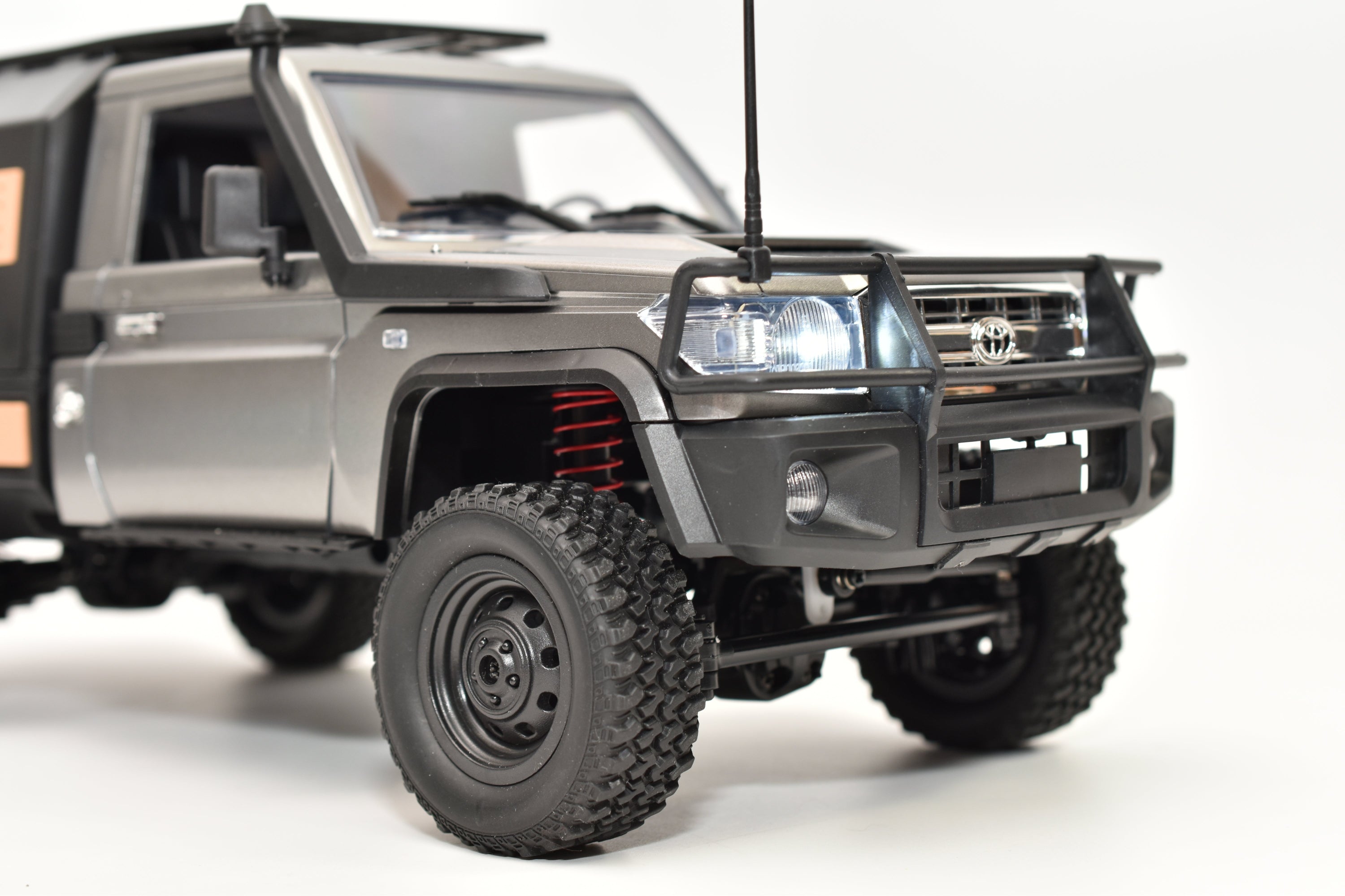 MNモデル トヨタ ランドクルーザー79オーバランド仕様 アウトドア