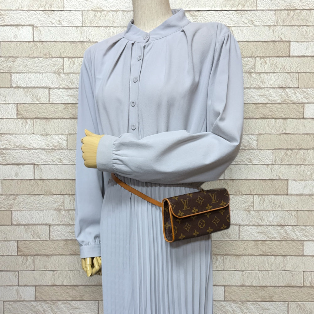 LOUIS VUITTON ルイヴィトン ポシェットフロランティーヌ モノグラム