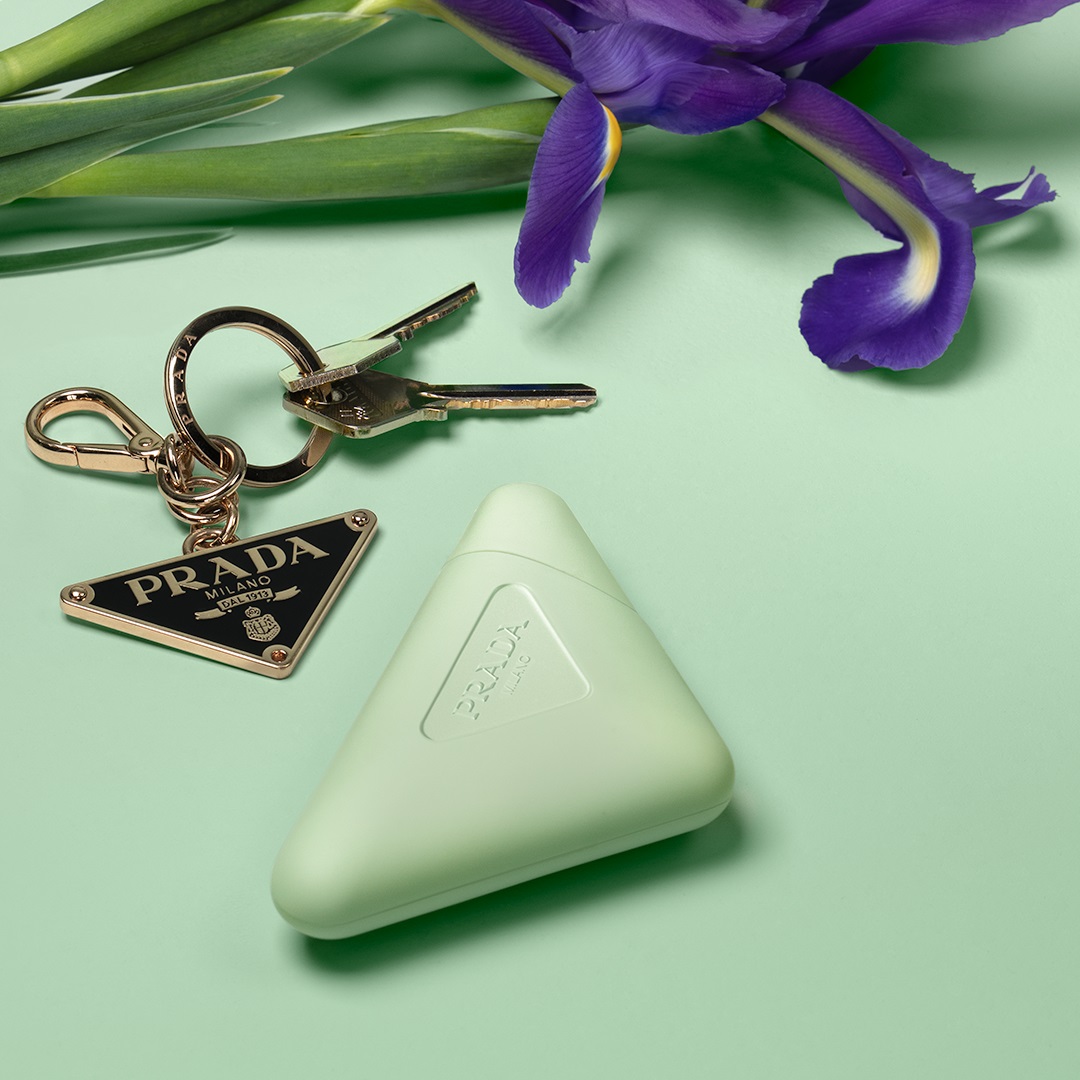 PRADA BEAUTYがファッションプリントから着想を得た「リップ バーム