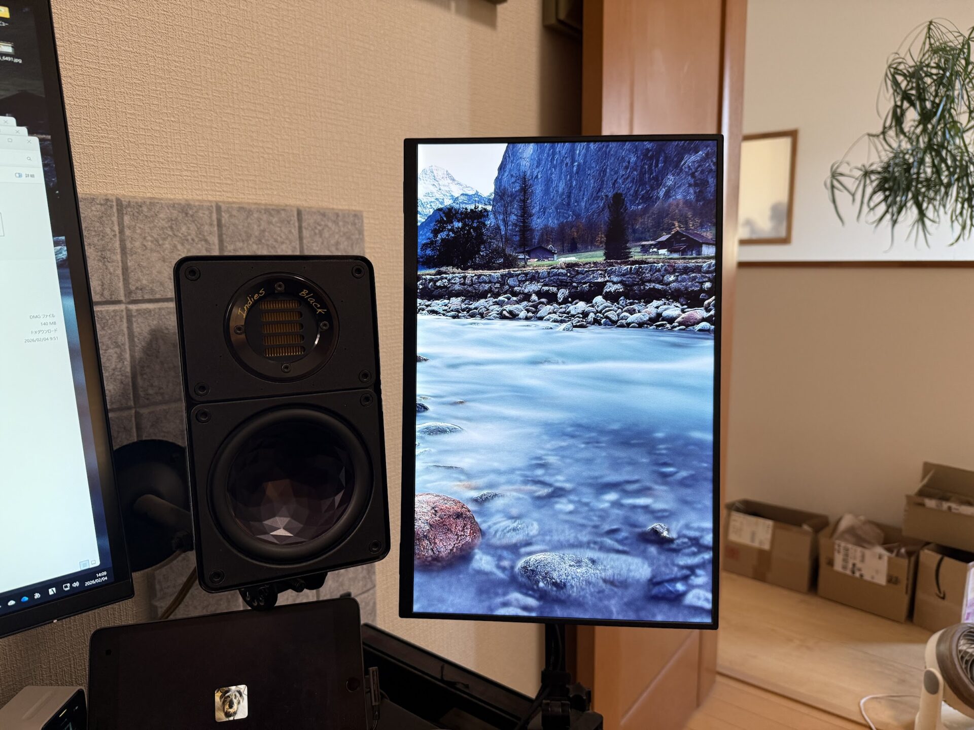 サブモニターにちょうど良い、2560×1600ドットの16インチモバイル