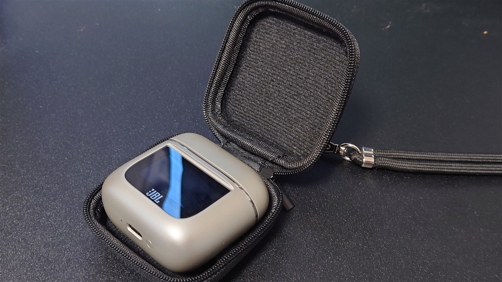 価格.com - 『ダイソー100円ケースが見事にぴったりはまります