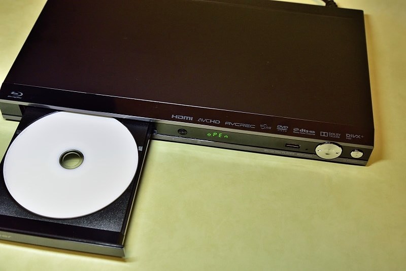 再生機能は充実』 パイオニア BDP-3140-K [ブラック] Gケニーさんの