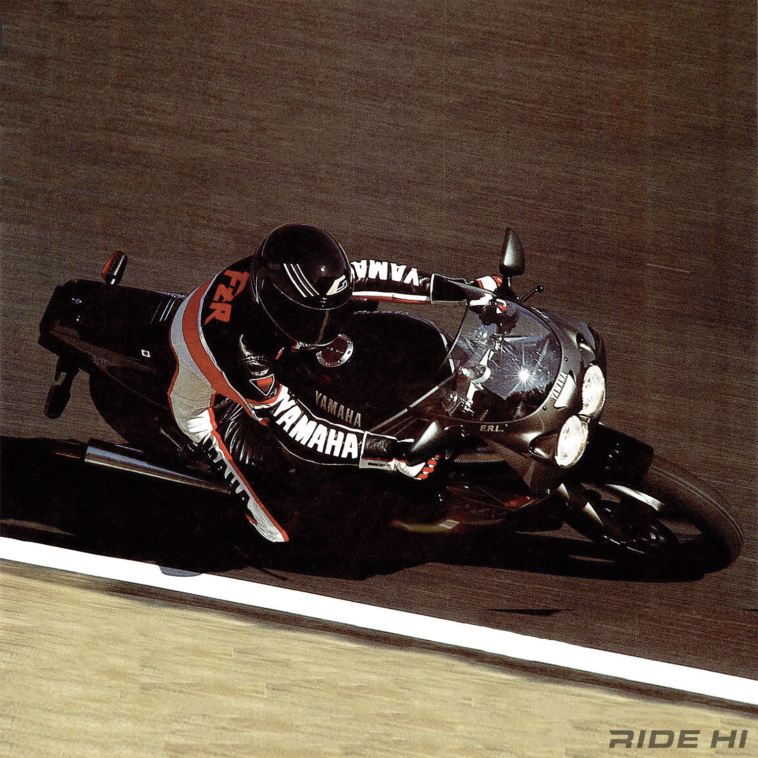 1988年のFZR400（3EN）はエアインテークの蛇腹ですぐ判別！【この