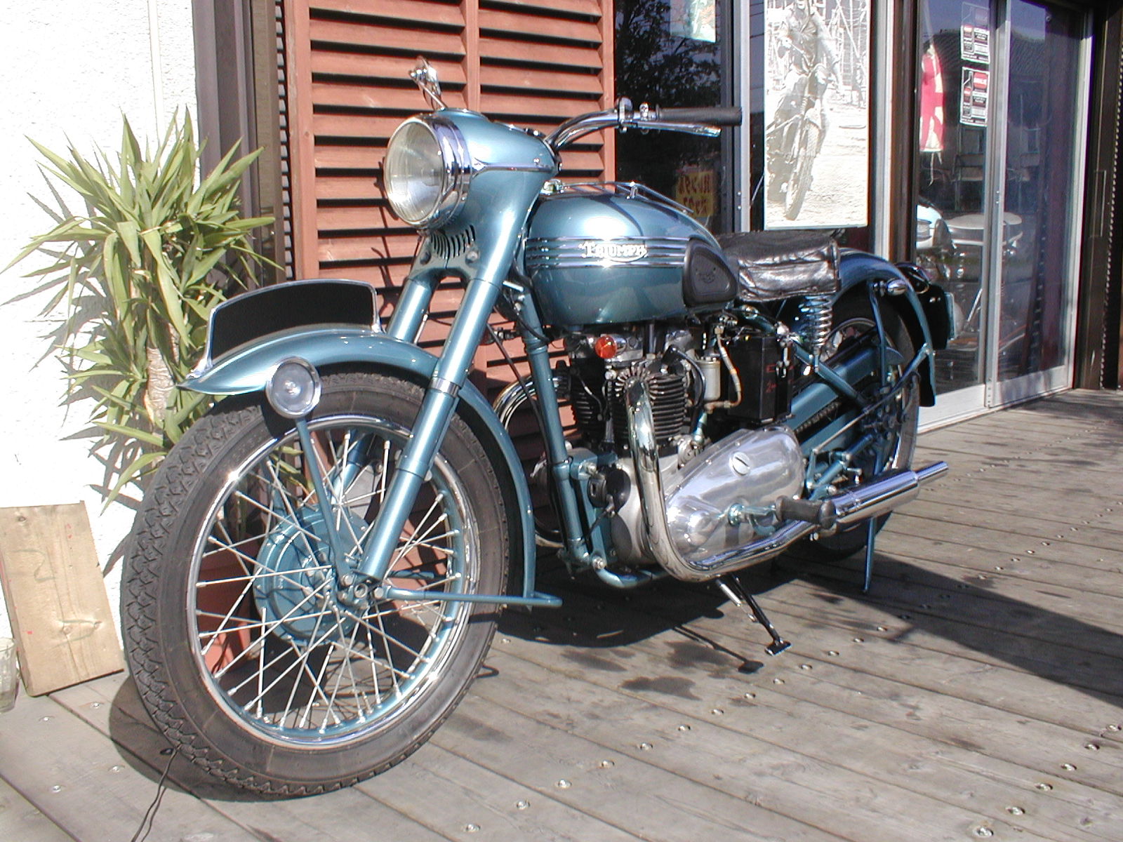 クラシック英国車 / オールドトライアンフ パーツ 商品紹介 | ROCKBIRD