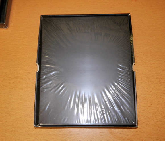 ヤングギター新年号の特別付録「5大ギタリストの手形レプリカ」が