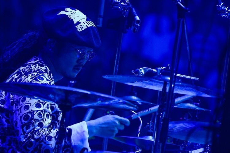 Alexandros]、レア曲満載の「V.I.P. Party」終幕。「ガイシの屋根