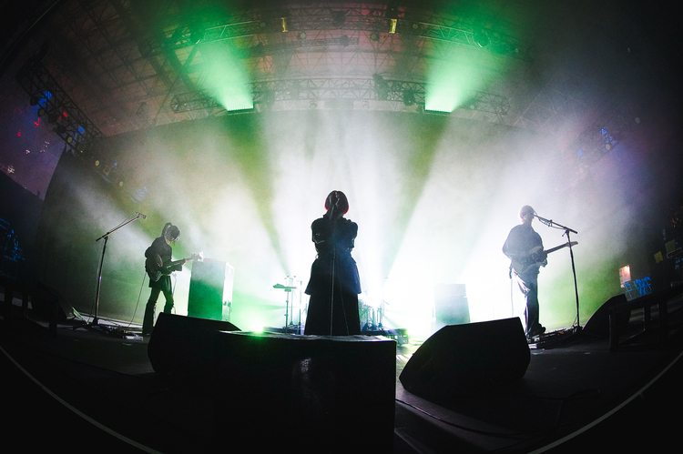 CLAN QUEEN - COUNTDOWN JAPAN 24/25 ライブ写真＆セットリスト｜音楽