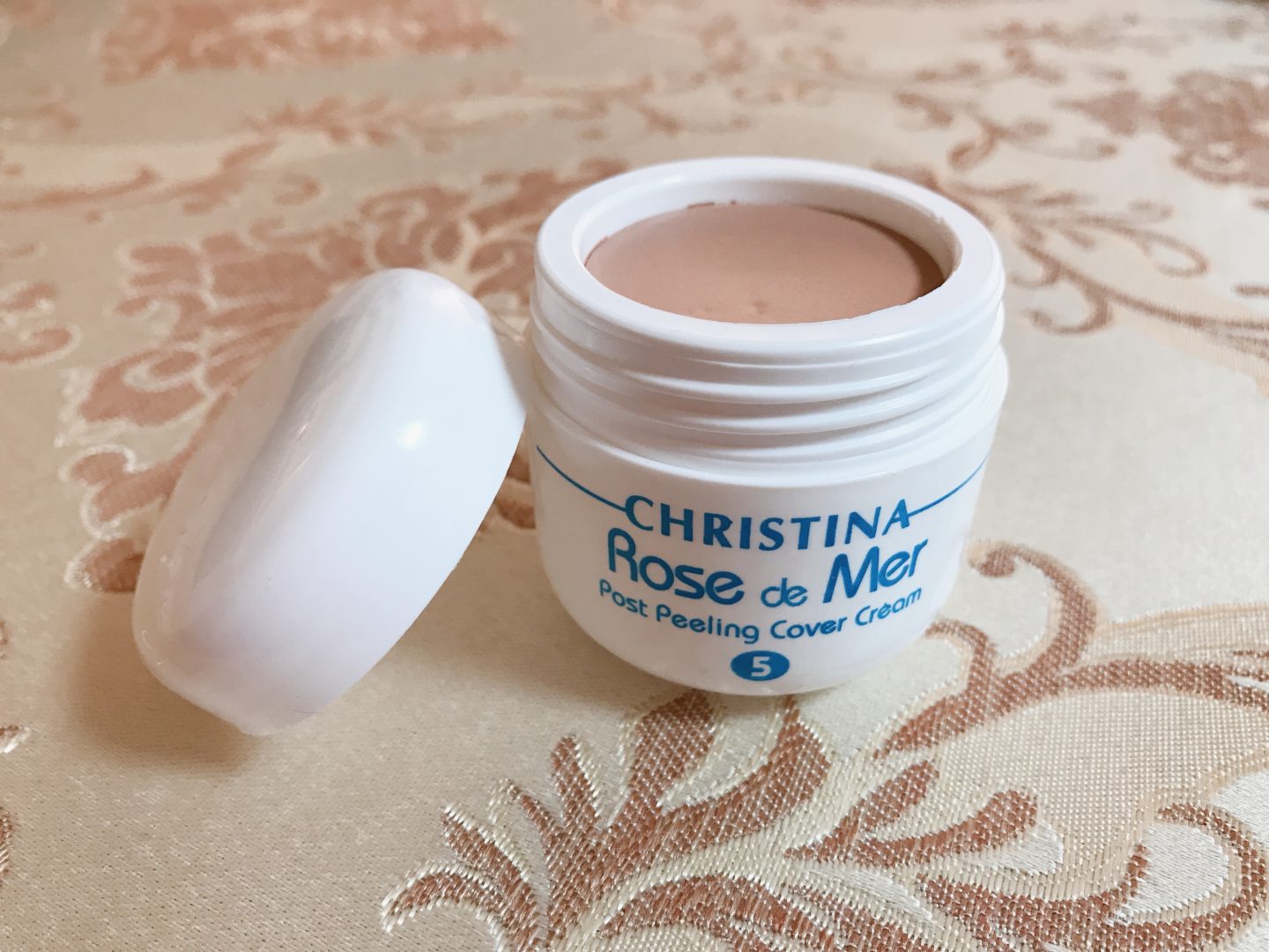 カバークリーム│ルシアル空間