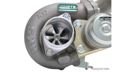 純正形状で330ps～450psを実現！ HKSからER34『スカイライン』用