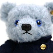 呪術廻戦」高専時代の五条悟が“テディベア”になって登場♪ ドイツの最