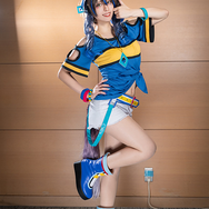 コスプレ】『ウマ娘』ダイタクヘリオスの躍動感あふれるポージングが