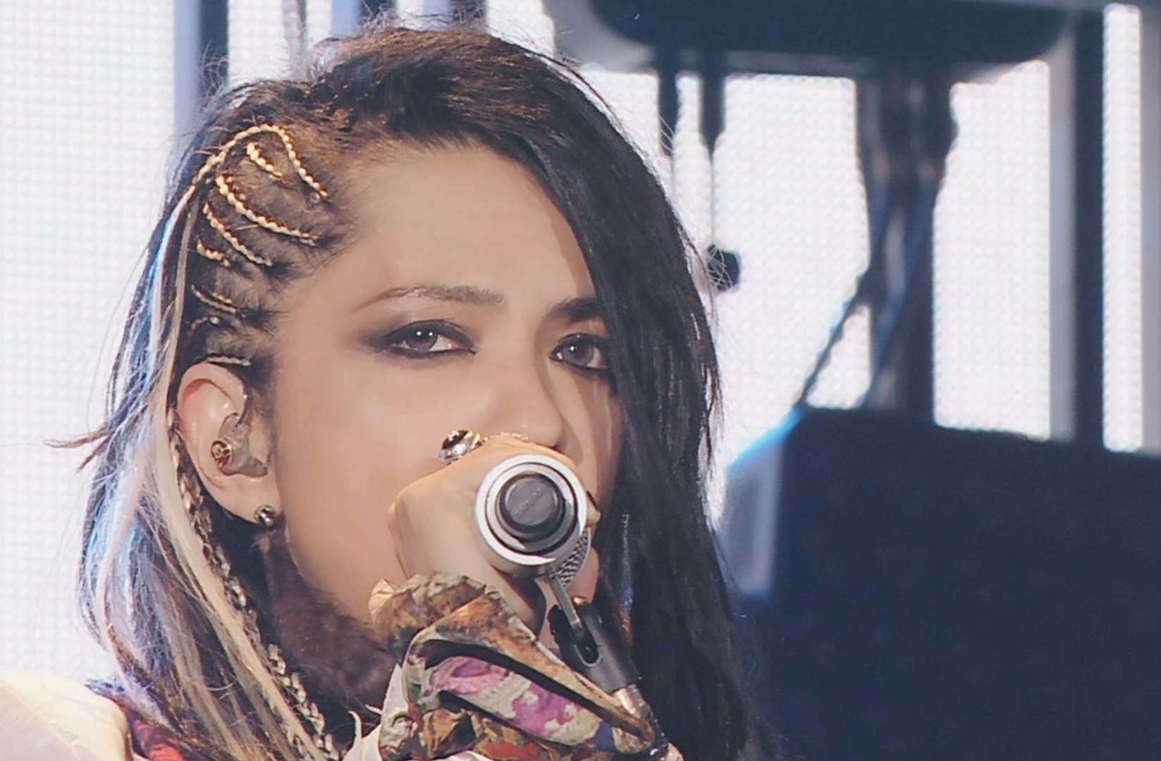 Wings Flap (LIVE 2015 L'ArCASINO) / L'Arc～en～Ciel ラルク Laruku