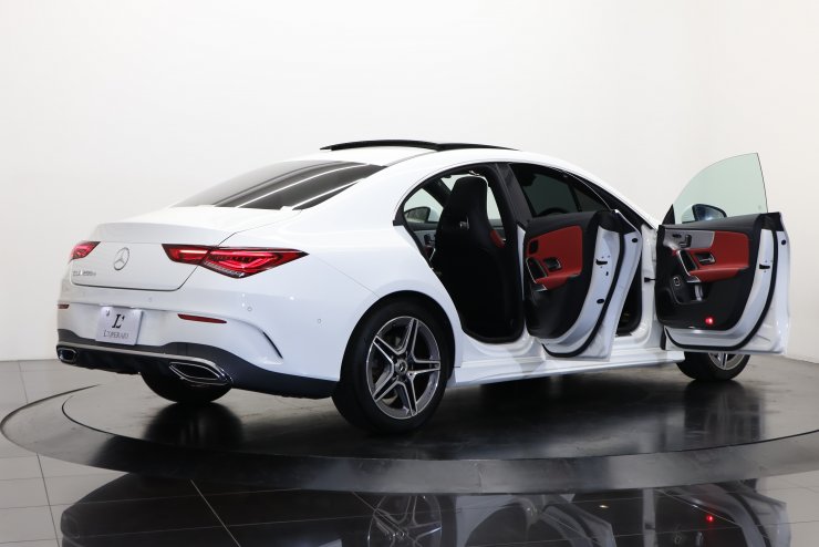 メルセデスベンツ CLAクラス CLA200d【ワンプライス車両】AMGライン