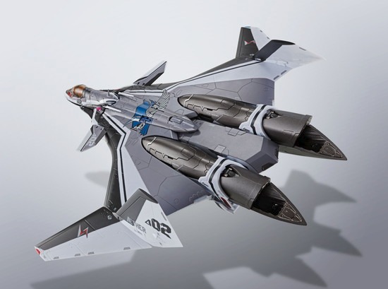 DX超合金 VF-31Fジークフリード メッサー・イーレフェルト機｜ホビーの