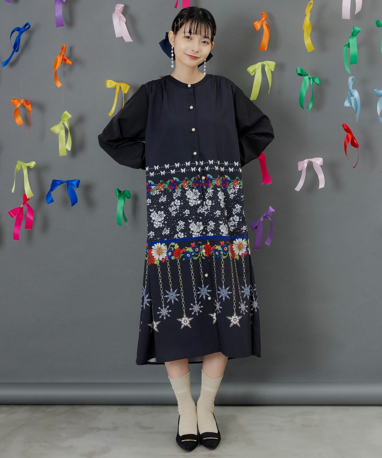 553293：冬のオーナメント×花柄 前開きワンピースの通販-ScoLar