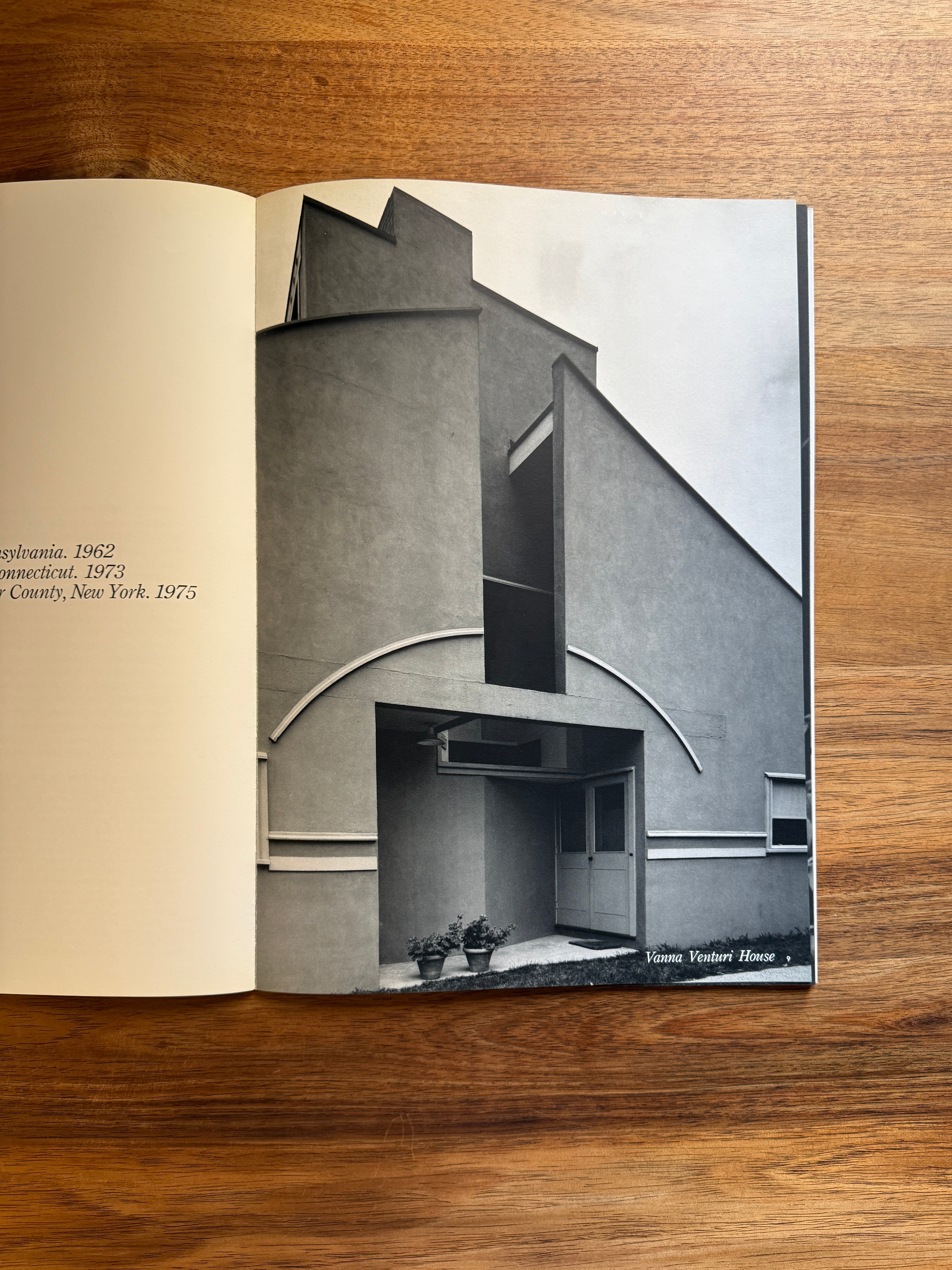 Venturi and Rauch. Global Architecture GA39 – Sams Book Shop