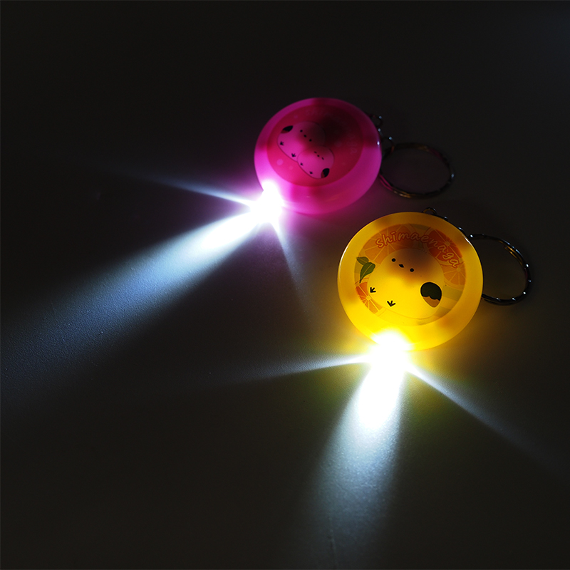 シマエナガちゃんまんまるライトキーホルダー』が2025年11月から発売