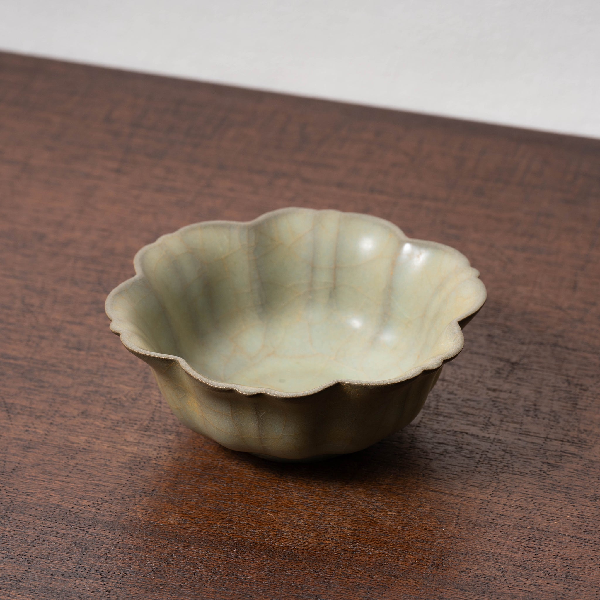 南宋官窯 青磁花口碗 – 燦禾 SANKA