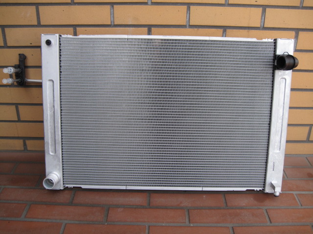 スカイライン CKV36/フェアレディZ Z34 M/T用 ラジエーター販売